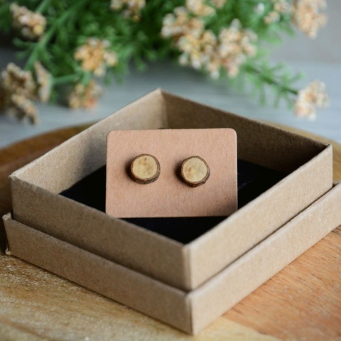 Ciekawe drewniane kolczyki Ciekawe drewniane kolczyki